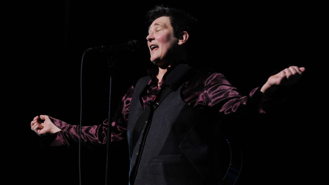 Best K D Lang Songs Playful And Proud Queer Anthems Dig