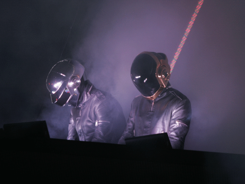 Daft Punk - Around The World (Official Music Video Remastered) 