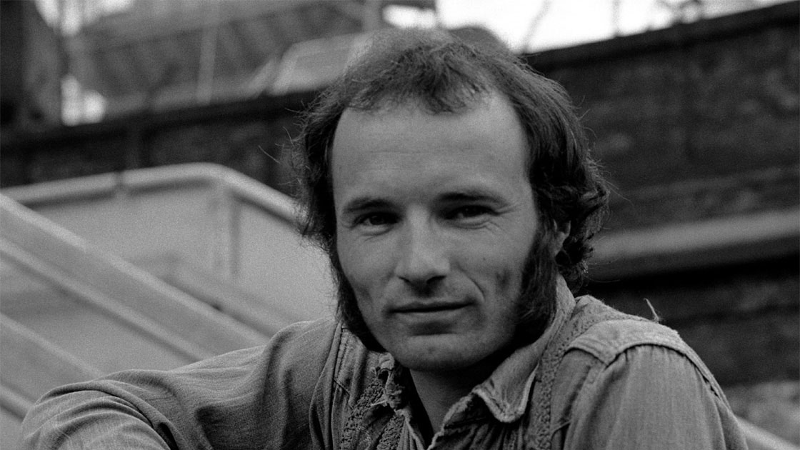 Michael Chapman Pioneering Folk Singer Songwriter Dies Aged 80