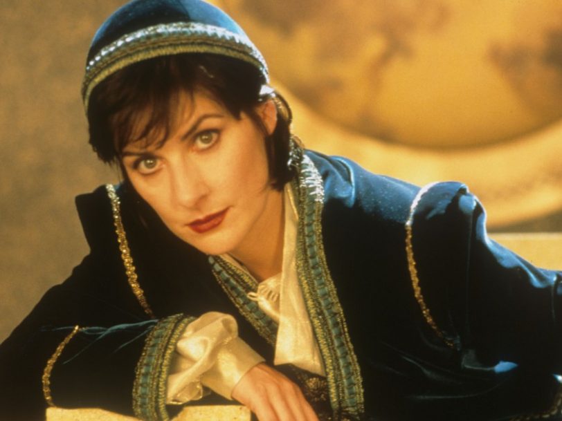 Best Enya Songs: 20 Classic Tracks From Ireland's Queen Of Ambient