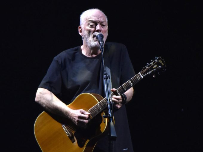 David Gilmour Shares Christmas Message For His Fans: Watch